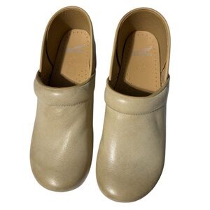Dansko Professional Clogs Women’s US 10.5-11 (EU 41) Sand Milled Burnished